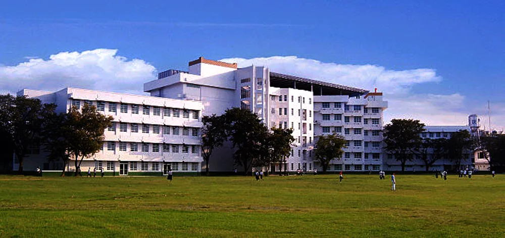 UE Caloocan Administration and Academic Building, educational architecture project by MPAAI