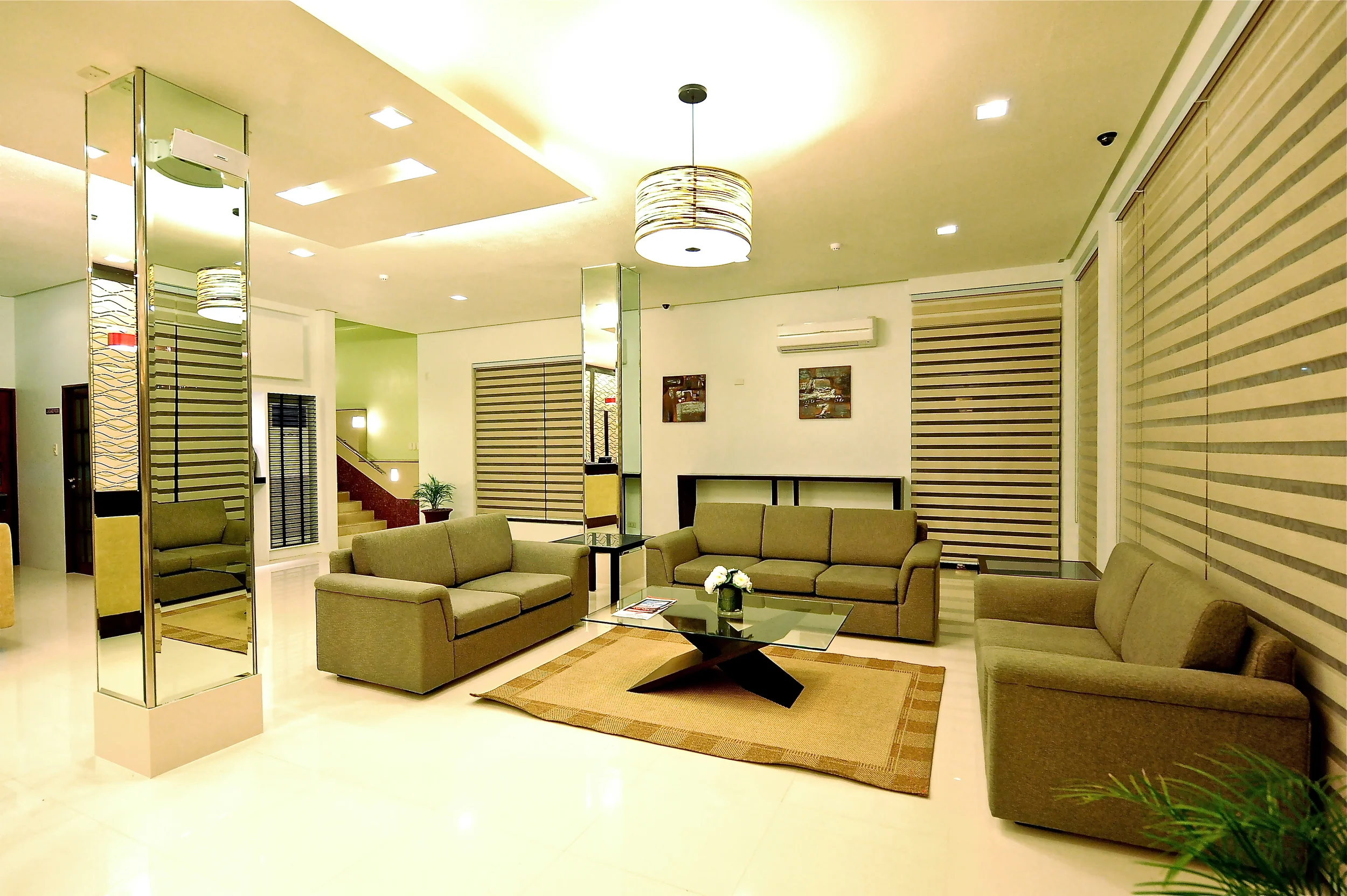 Casablance Suites - lobby seating.jpg